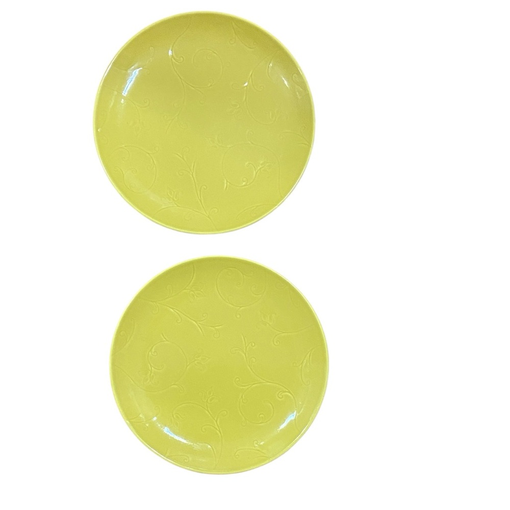 2 Primagera Embossed Floral Dinner 10.5” Plates